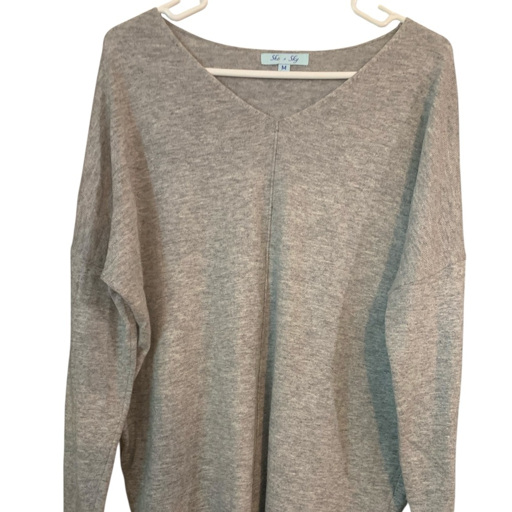Sky Heather Gray V-Neck Knit Top